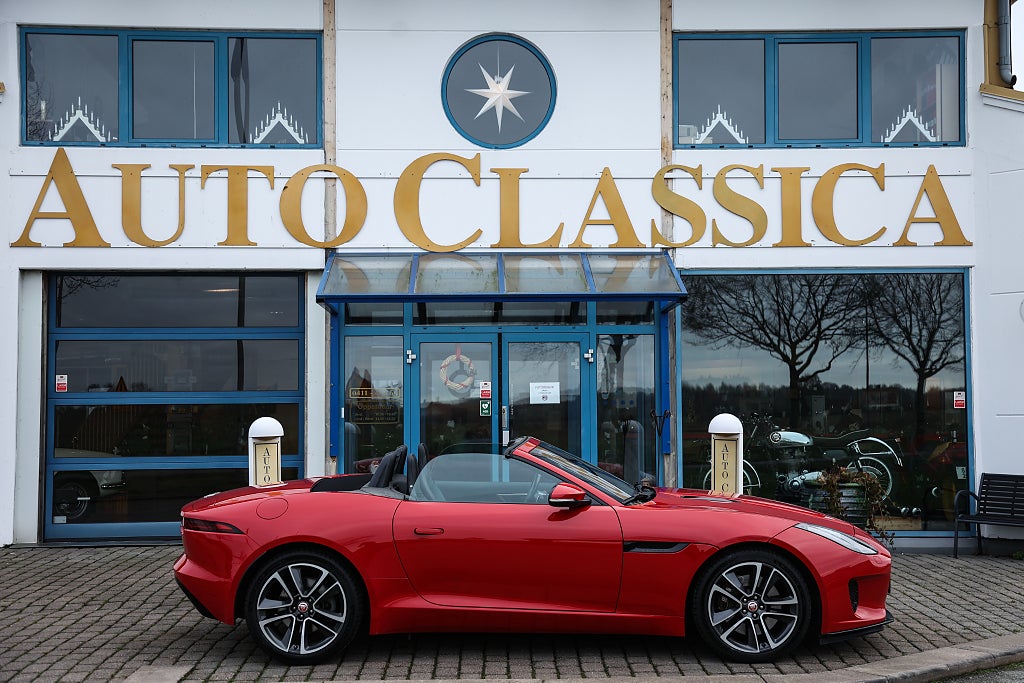 Jaguar F-Type P300 Cabriolet Quickshift