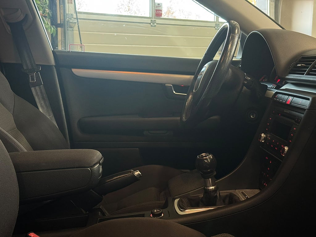 Audi A4 Avant 2.0 TDI 8v quattro S-Line