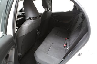 Halvkombi Toyota Yaris 23 av 24