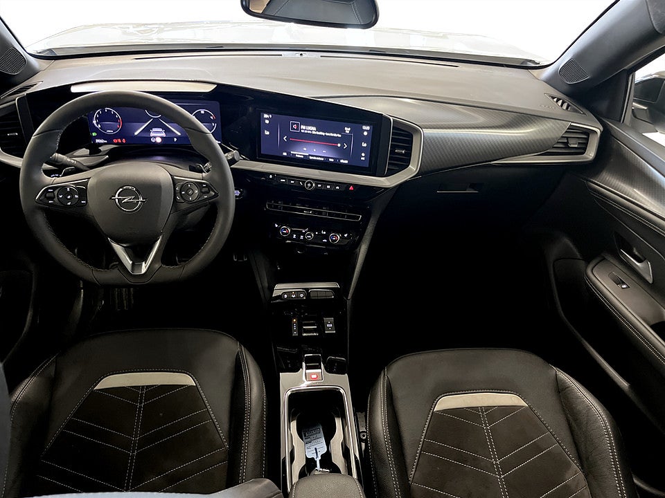 Bild på Opel Mokka Ultimate 1.2 PT 130hk Aut B-KAMERA CARPLAY