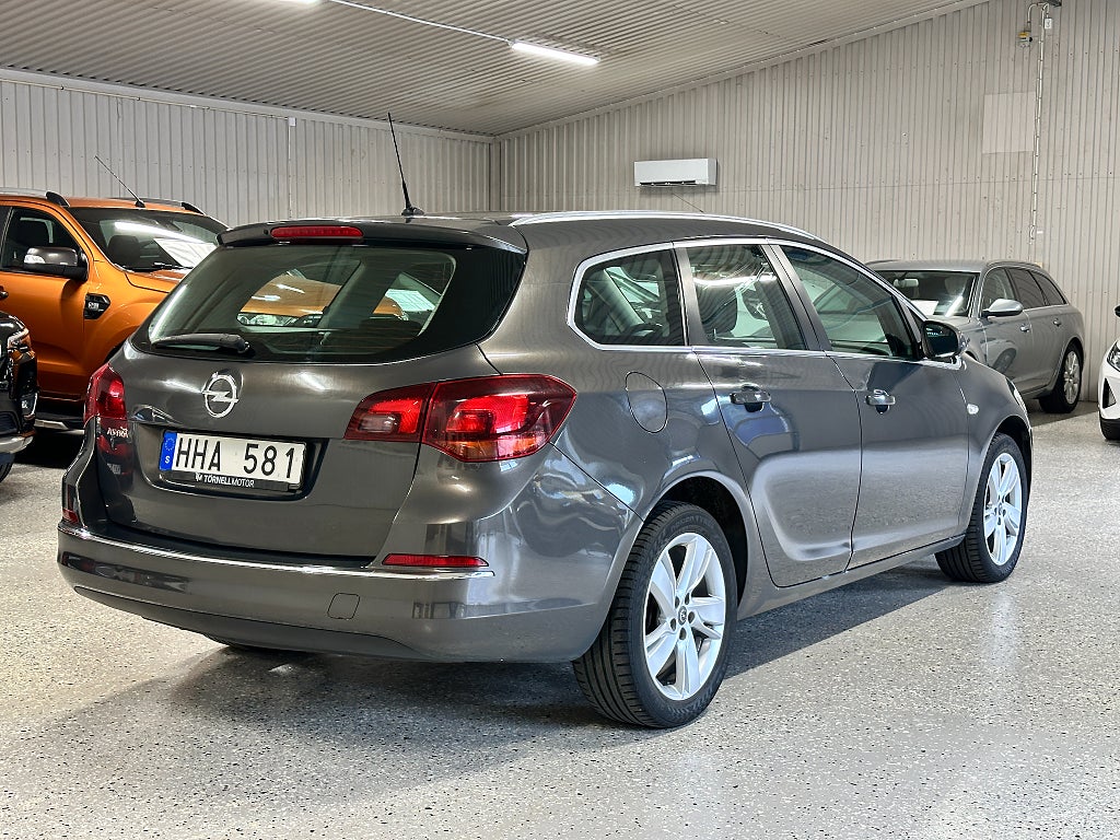 Opel Astra Sports Tourer 1.6 Sport Euro 5 Nyservad Kamrem Bytt