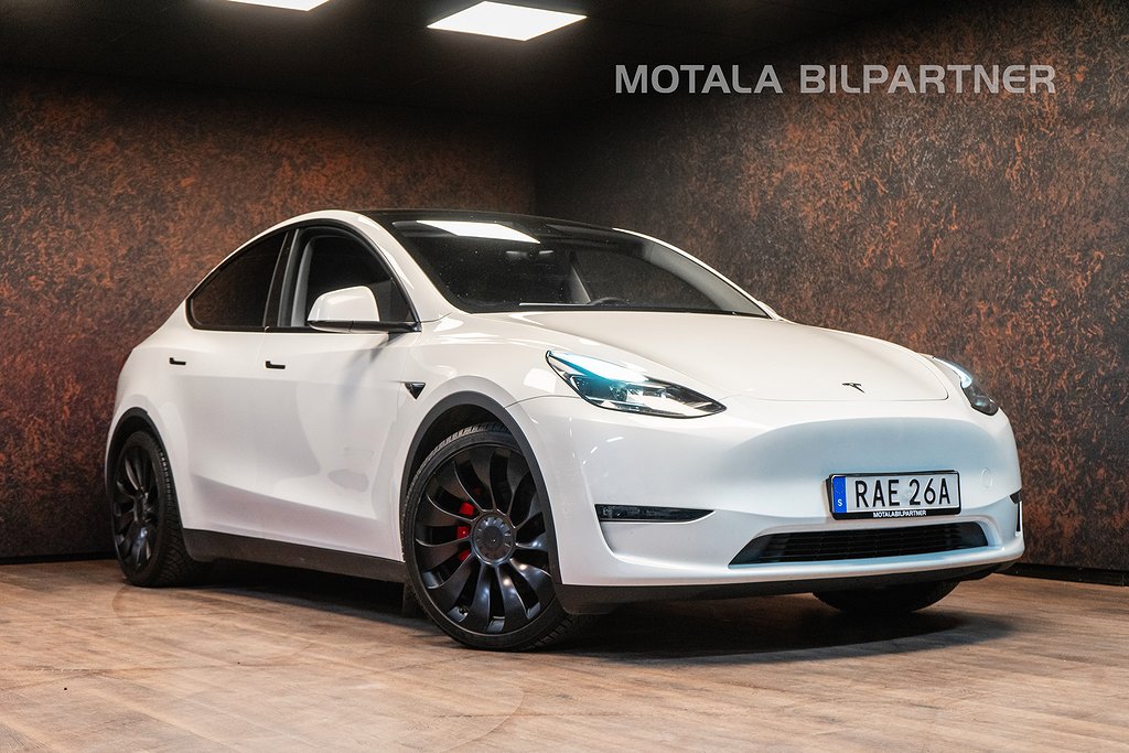 Tesla Model Y Performance | MOMS | Drag | Autopilot | V.pump