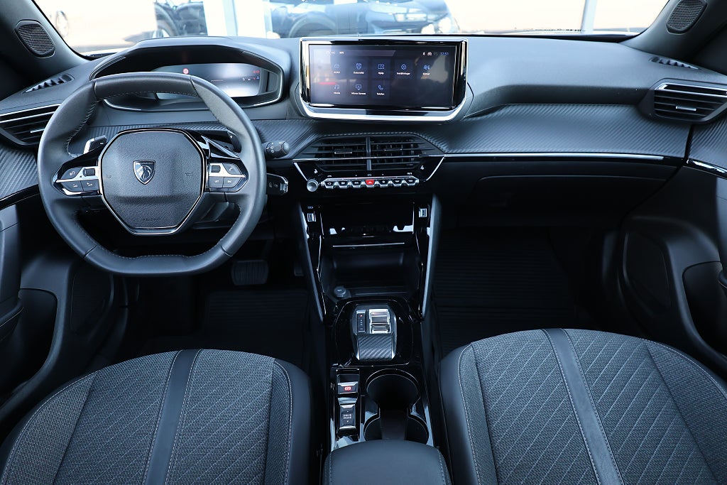 Peugeot 2008 Allure PureTech 130hk Aut P-kamera fram & bak