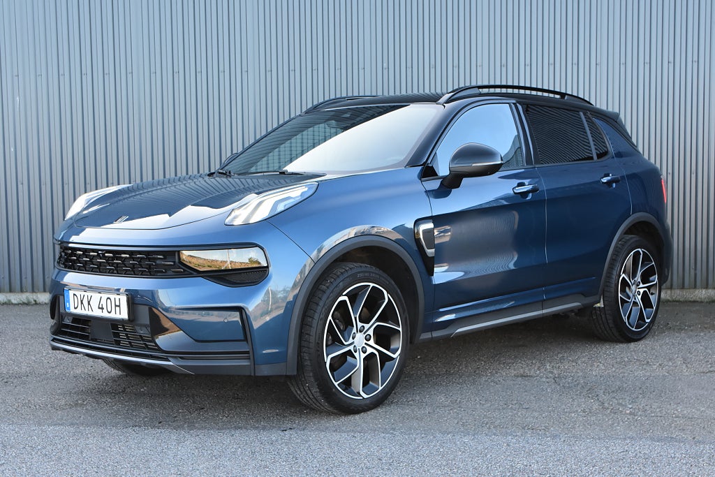 Lynk & Co 01 PHEV / 360 / Panorama / Navigation / Infinity 