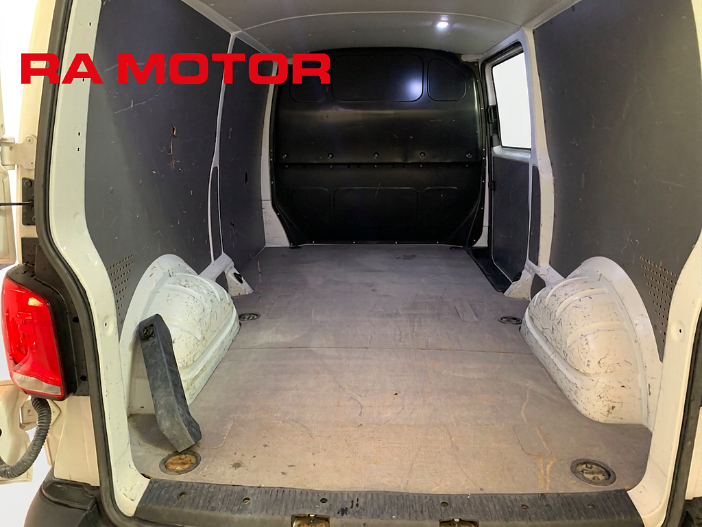 Volkswagen Transporter T30 2,0 TDI 150hk SCR Skåp DSG Värmare Drag Leasbar 2024