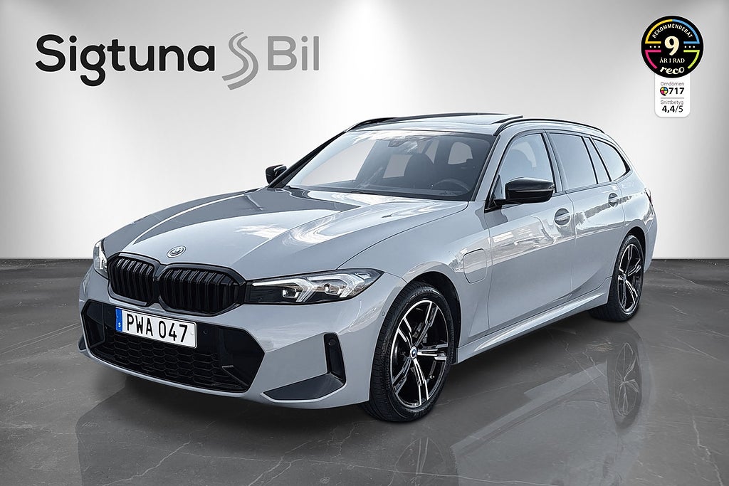 BMW 330e xDrive Touring M Sport / Panorama / Läder / Kamera 
