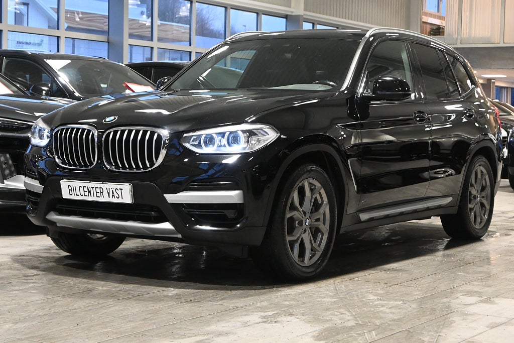 BMW X3 xDrive30e 292hk Navi PDC HiFi 