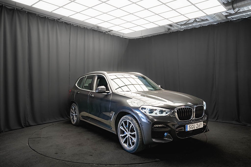 BMW X3 xDrive30e M Sport PANO DRAG LÄDER HUD KAMERA COCKPIT
