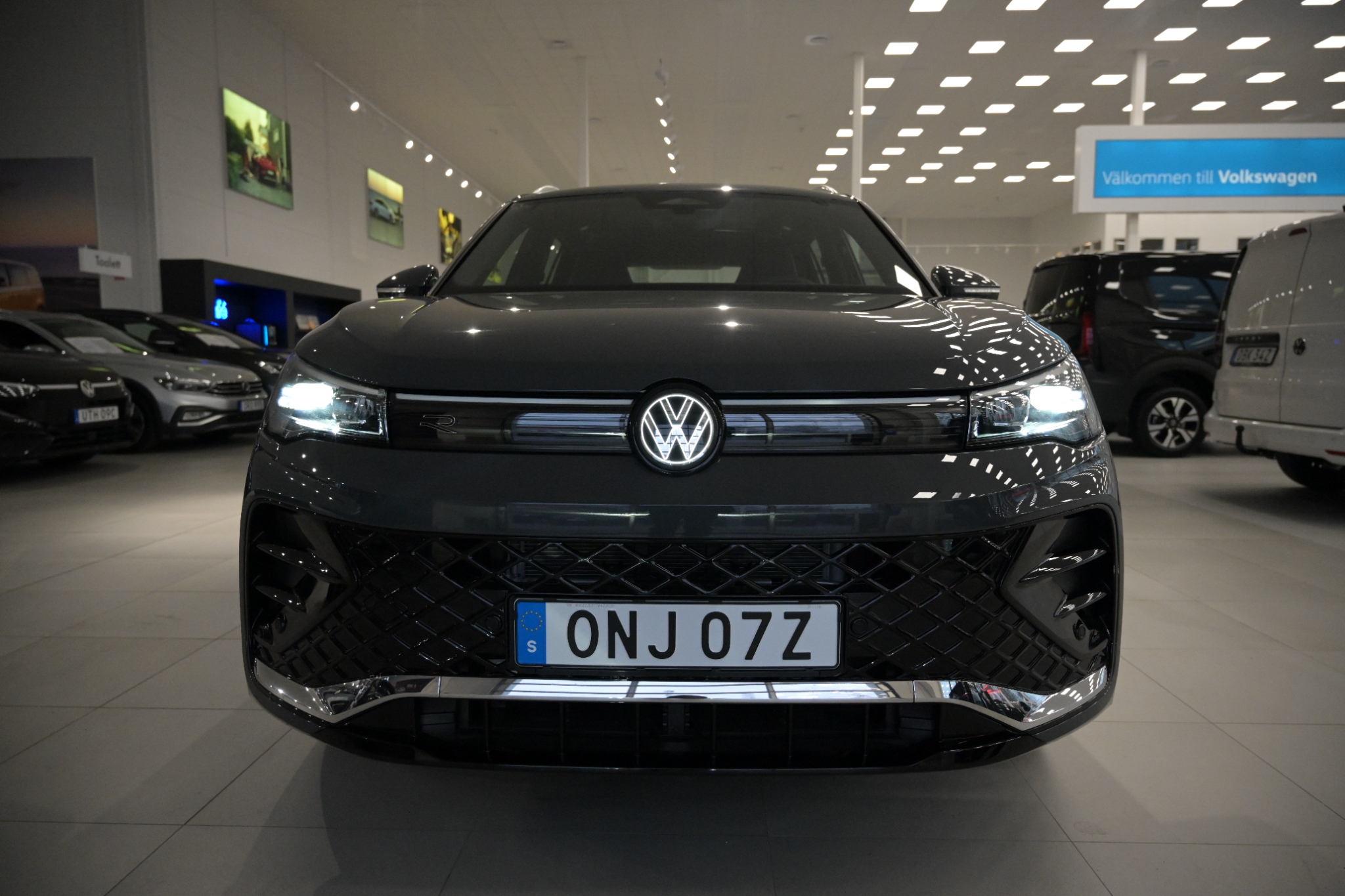 Volkswagen Tiguan eHybrid R-Line SWE 2026, bild 3/10