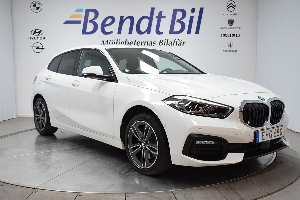 BMW 118 i Sport Line Automat / Elstol /Comfort Access/1 ägare