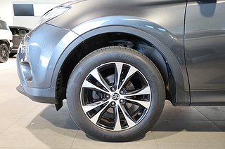 SUV Toyota RAV4 7 av 16