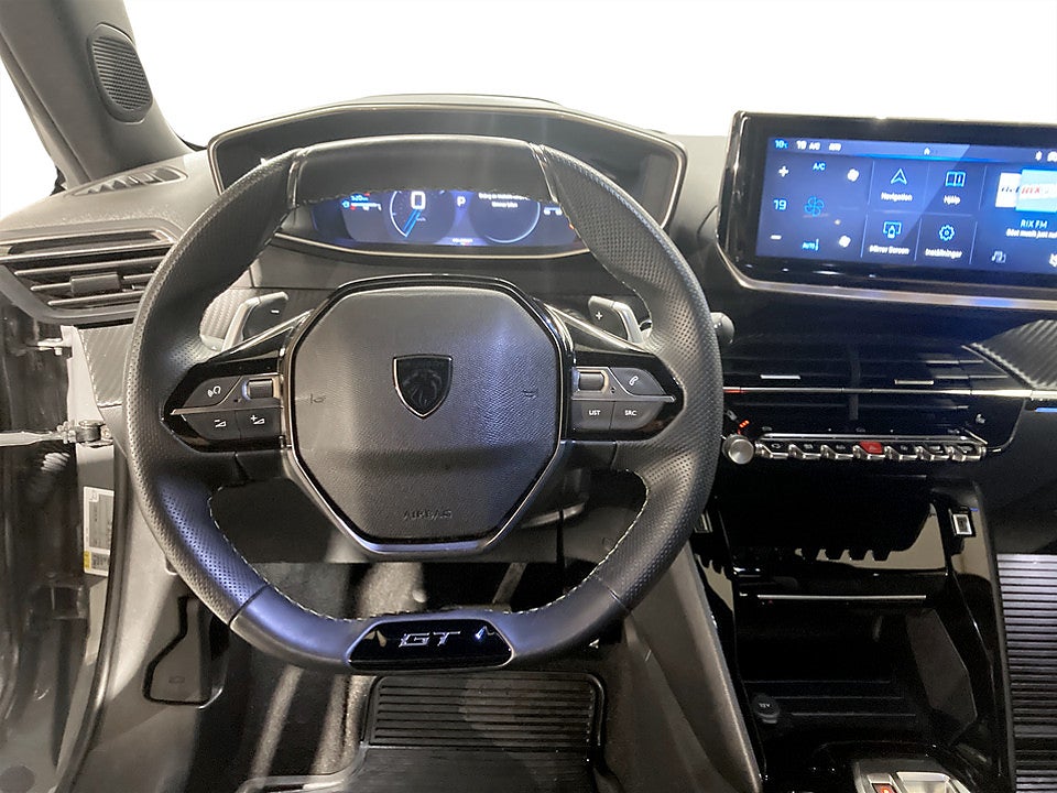 Bild på Peugeot 2008 GT 1.2 PT 130hk Aut B-KAMERA CARPLAY