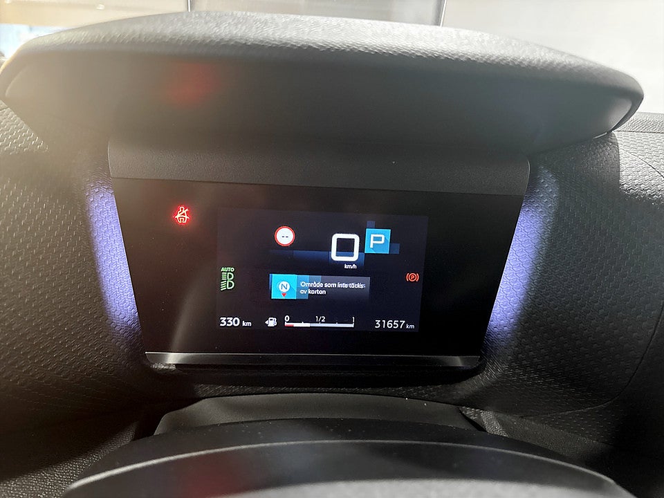 Bild på Citroën C4 Shine 1.2 PT 155hk Aut B-KAMERA CARPLAY NAVI
