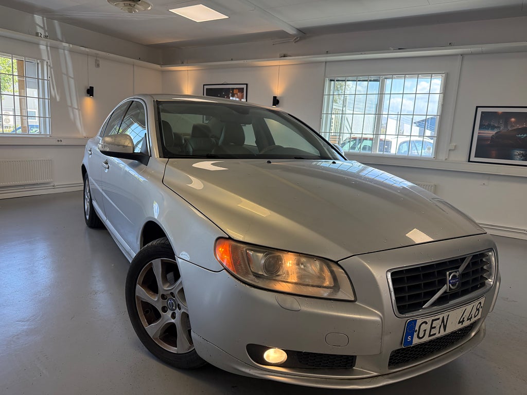 Volvo S80 2.5T  Momentum ** Automat **NYBESIKTIGAD IDAG ***