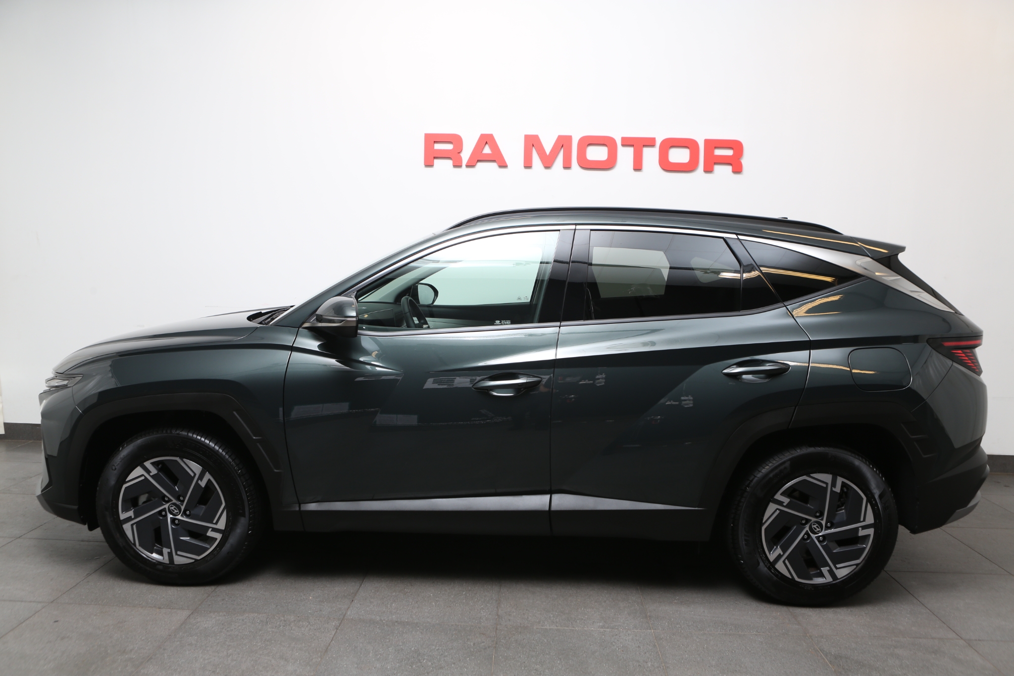 Hyundai Tucson Hybrid 2WD Essential 2027, bild 2/51