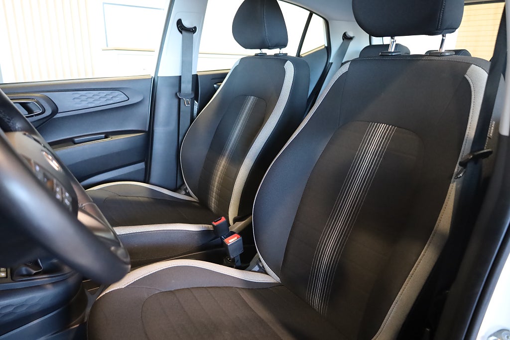 Hyundai i10 1.0 blue Essential CarPlay Rattvärme Leasbar 2024