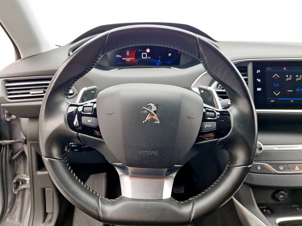 Bild på Peugeot 308 sw Allure 1.2 PT 130hk Aut P-SENSORER