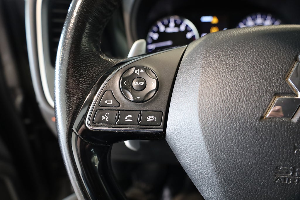 Mitsubishi Outlander 2.0 4WD AUT Business M-Värme 360° Läder 7-Sits 2020