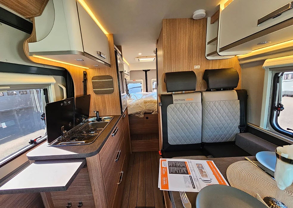 Weinsberg 630  Carabus ME Edition Fire , automat,  långbädd thumbnail