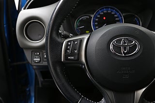 Halvkombi Toyota Yaris 14 av 23