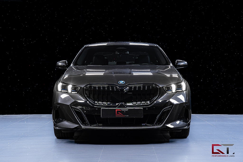 BMW 530e M-Sport H/K Drag DAP Matrix HuD 360° Parkeringsvärmare