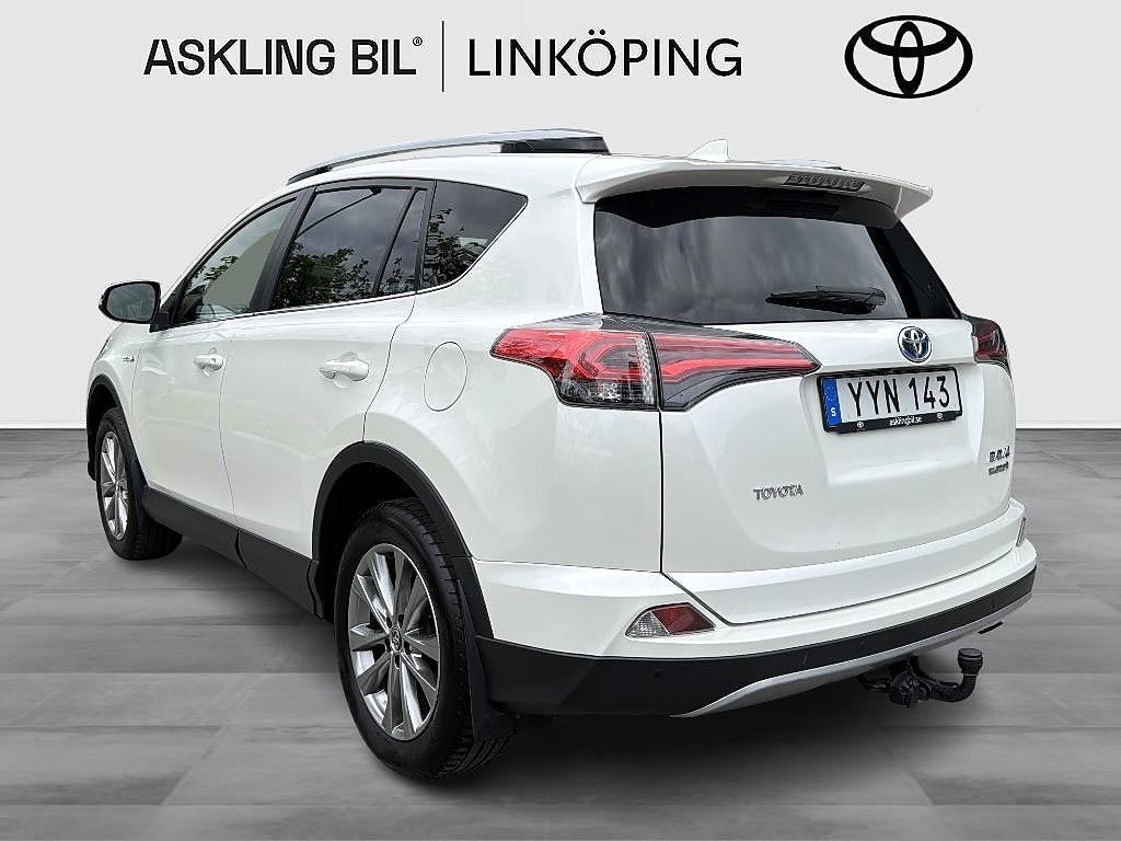 Toyota RAV4 2017 - miniatyr 3