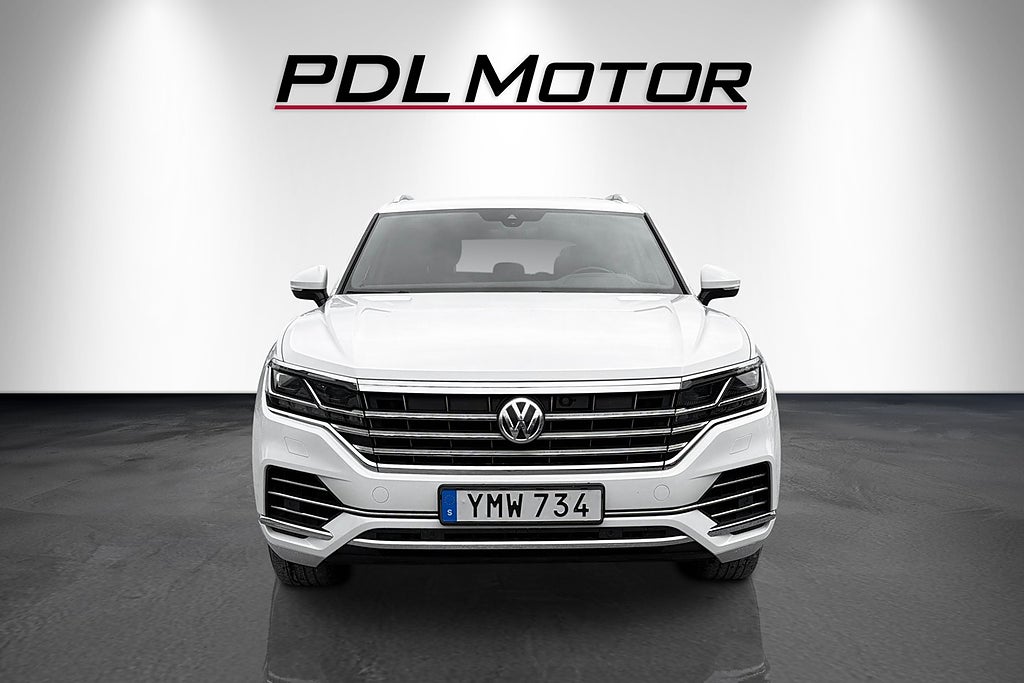Volkswagen Touareg 2018 - miniatyr 2