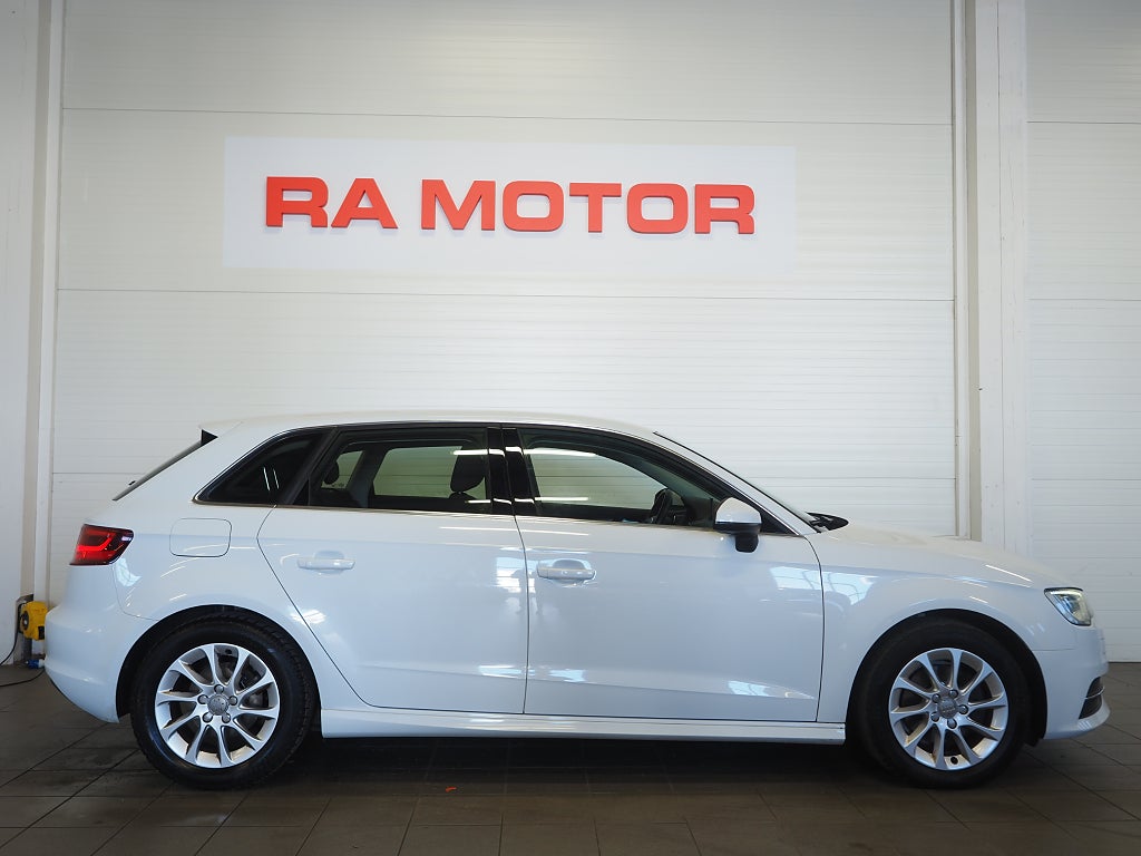 Audi A3 Sportback 1.6 TDI 110hk ultra | Bluetooth | PDC | 2015
