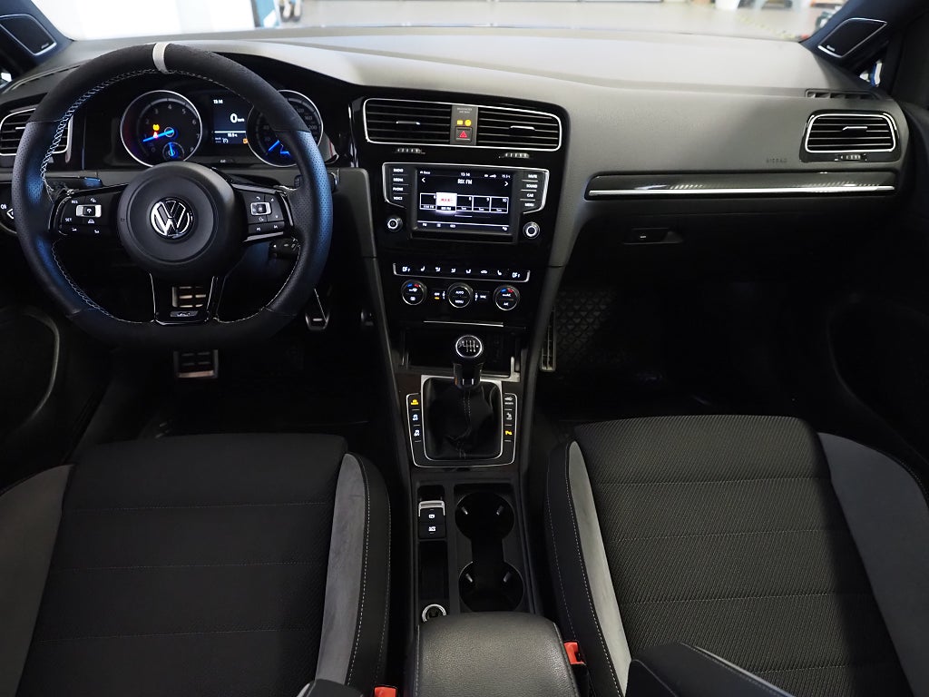 Volkswagen Golf 3-dörrars R 2.0 TSI 300hk 4Motion Manuell | Dynaudio | 2016