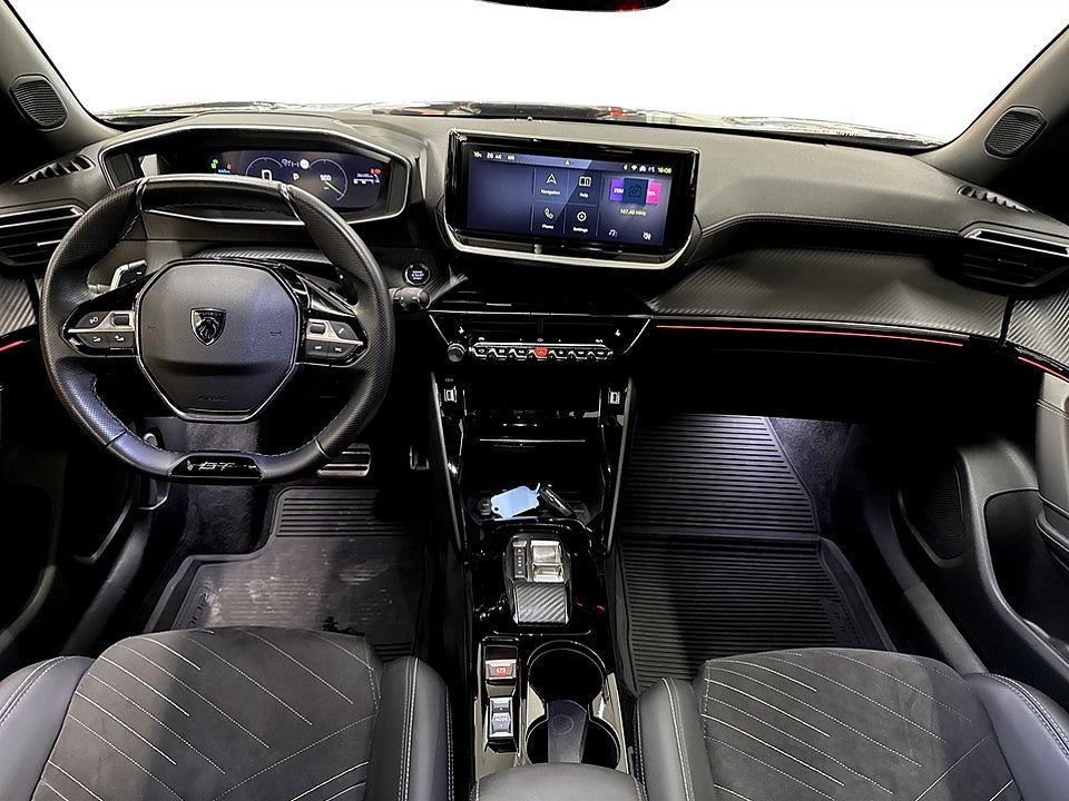 Bild på Peugeot 2008 GT 1.2 PT 130hk Aut - ELSTOL,B-KAMERA,CARPLAY