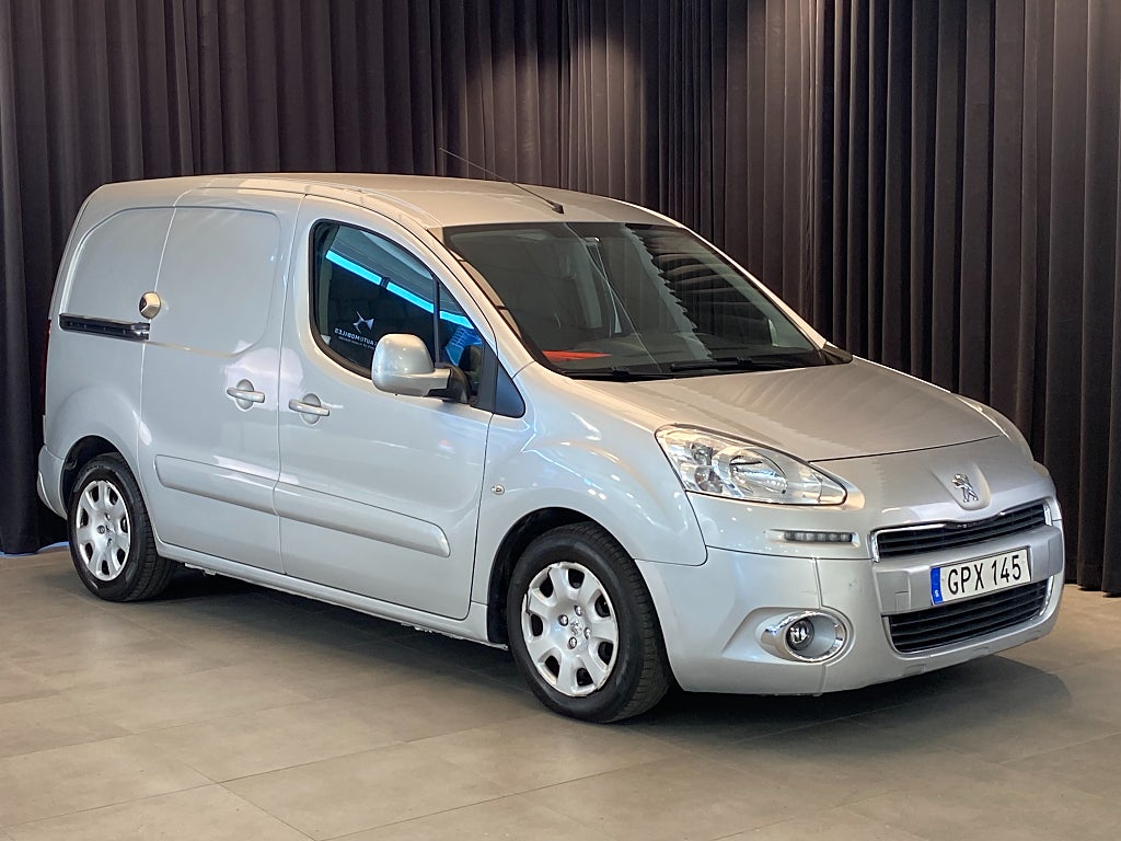 Peugeot Partner Automat/ Drag & Värmare / Sommar & Vinterhjul/Inredning