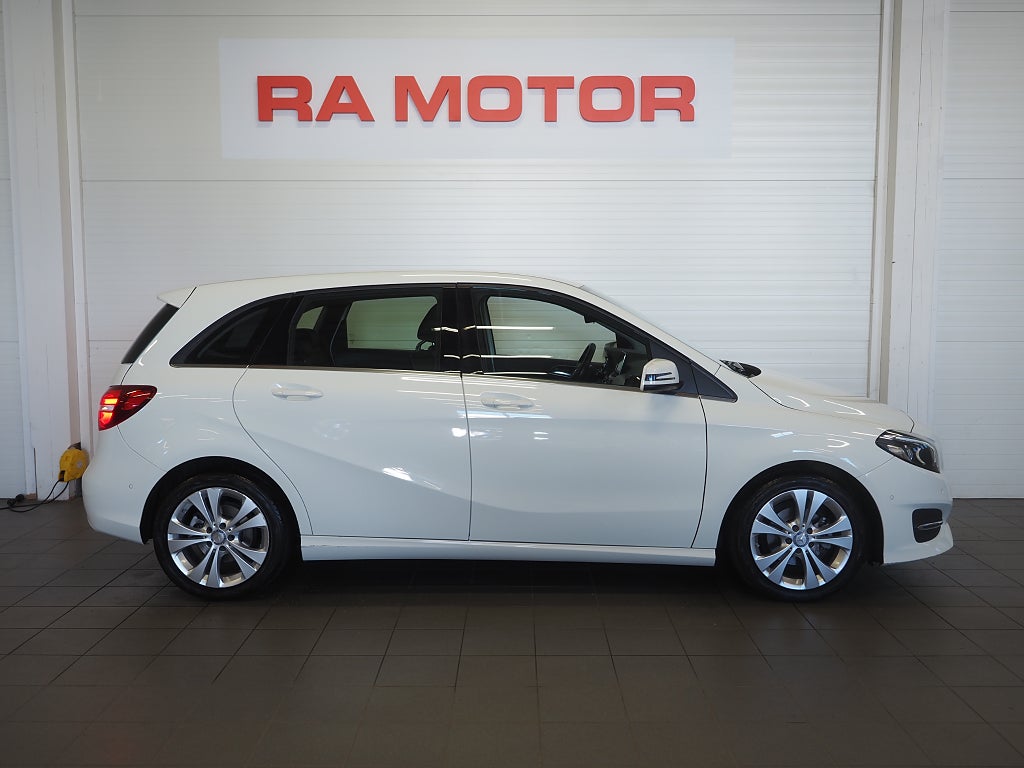 Mercedes-Benz B 180 d 7G-DCT Urban Låga mil! 2016