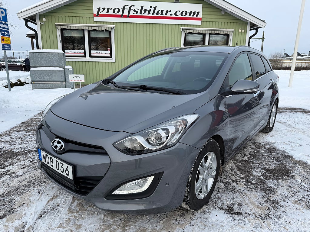 Hyundai i30 Kombi 1.6 CRDi Business Euro 5 - EN ÄGARE