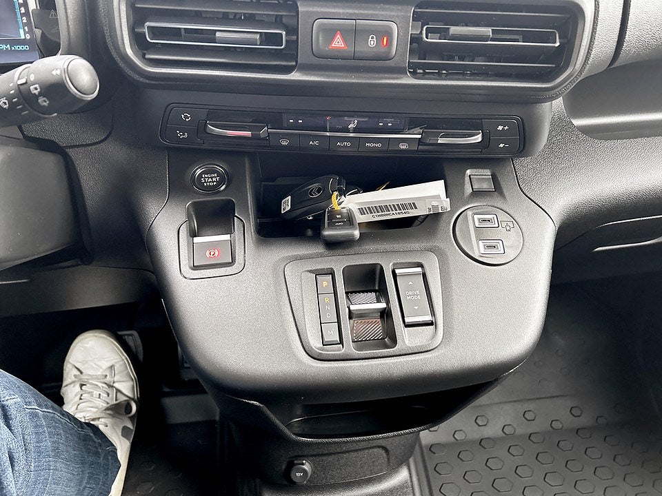 Bild på Citroën Berlingo Business 1.5D 130hk Aut L2 - OMGÅENDE LEVERANS!