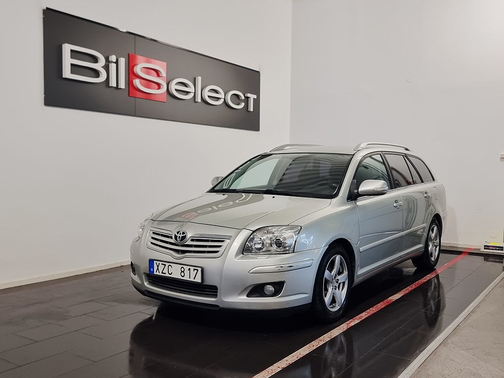 Toyota Avensis Kombi 2.0 D-4 VVT-i Ny Besiktad Drag Automat 2 Ägare
