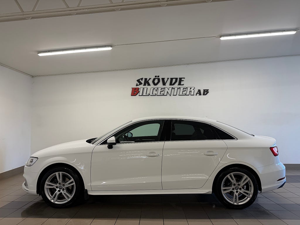 Audi A3 Sedan 1.0 TFSI Proline/Nyservad/Toppskick/CarPlay