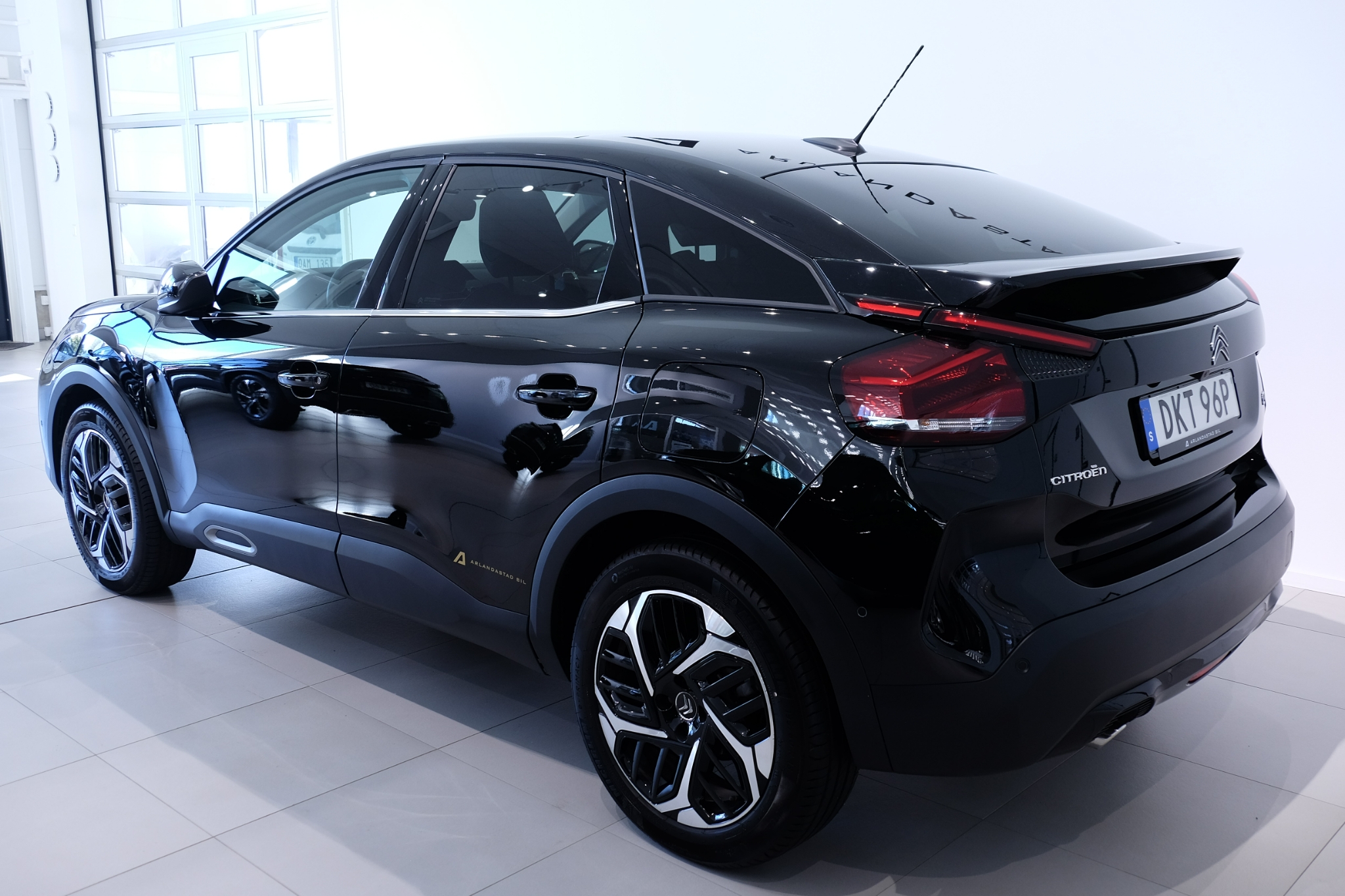 Citroen C4 1,2 155hk Aut PT 2022, bild 3/50