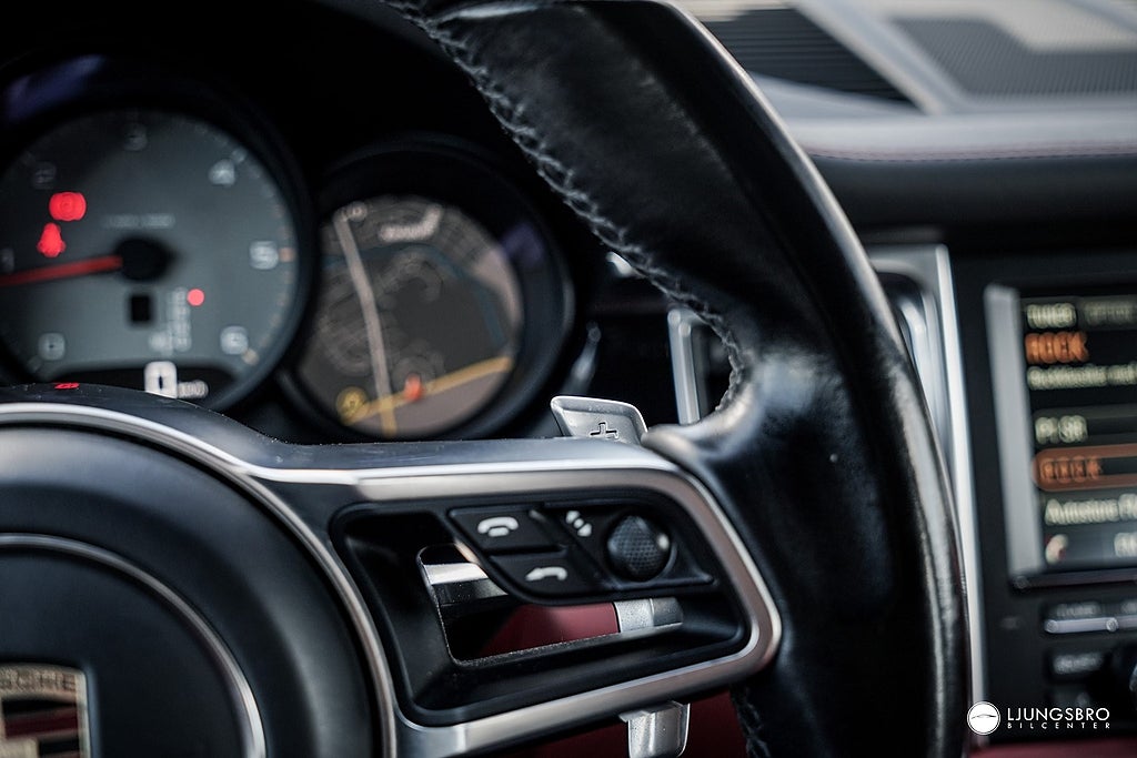Porsche Macan S 258hk / Drag / 18-vägs stolar / D-Värmare