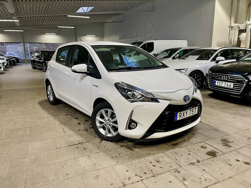 Toyota Yaris Hybrid Aut Active 2100 MIL Backkamera Motorvärmare