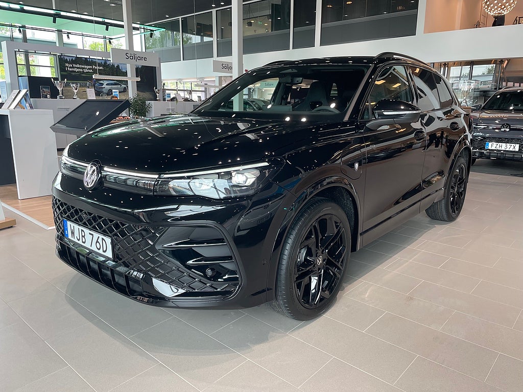 Volkswagen Tiguan eHybrid R-Line-Edition blackstyle 4595kr/mån JUNI DEAL