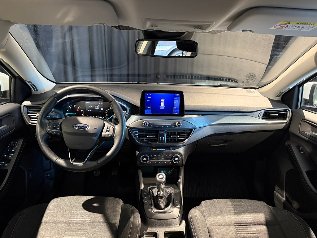Ford Focus 2022 - miniatyr 10