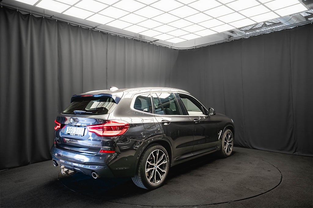 BMW X3 xDrive30e M Sport PANO DRAG LÄDER HUD KAMERA COCKPIT
