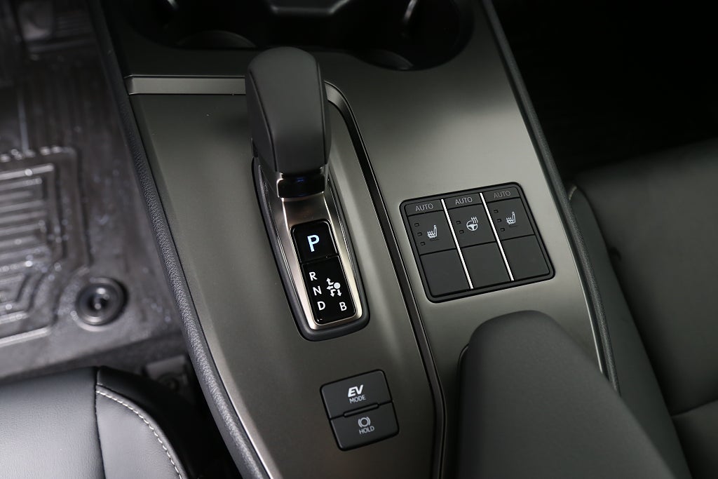 Lexus UX 300h CVT F Sport Design Dragkrok 2024