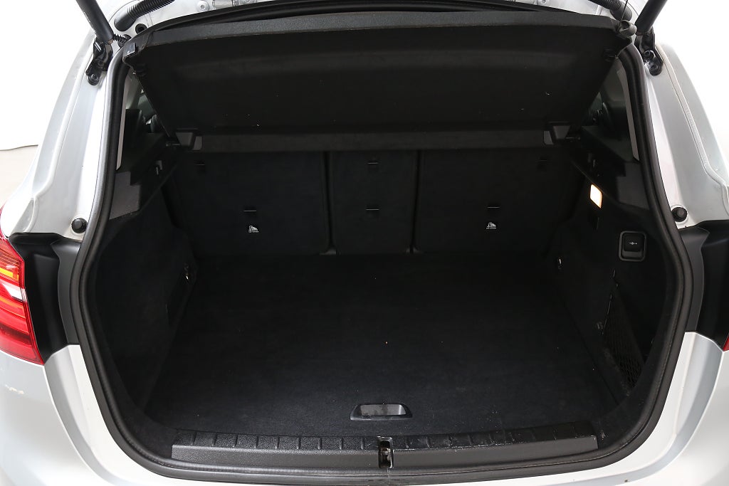 BMW 225xe Active Tourer Sport line 224hk Aut AWD HuD Navi Pano 2017