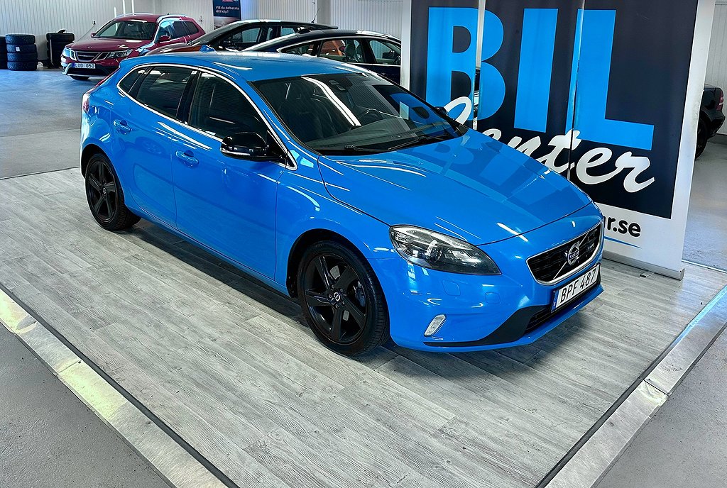 Volvo V40 T2 Momentum, R-Design 