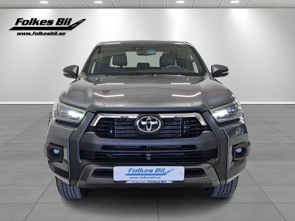 Toyota Hilux INVINCIBLE DC 2.8 D Aut Parkv. OMGÅENDE LEVERANS