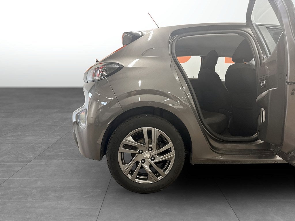 Bild på Peugeot 208 Active Pack 1.2 PT 75hk - CARPLAY, FARTHÅLLARE