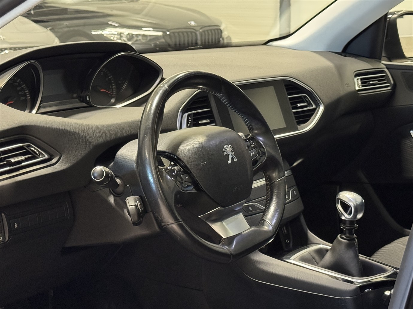 Peugeot 308 1.6 THP 2013, bild 4/35