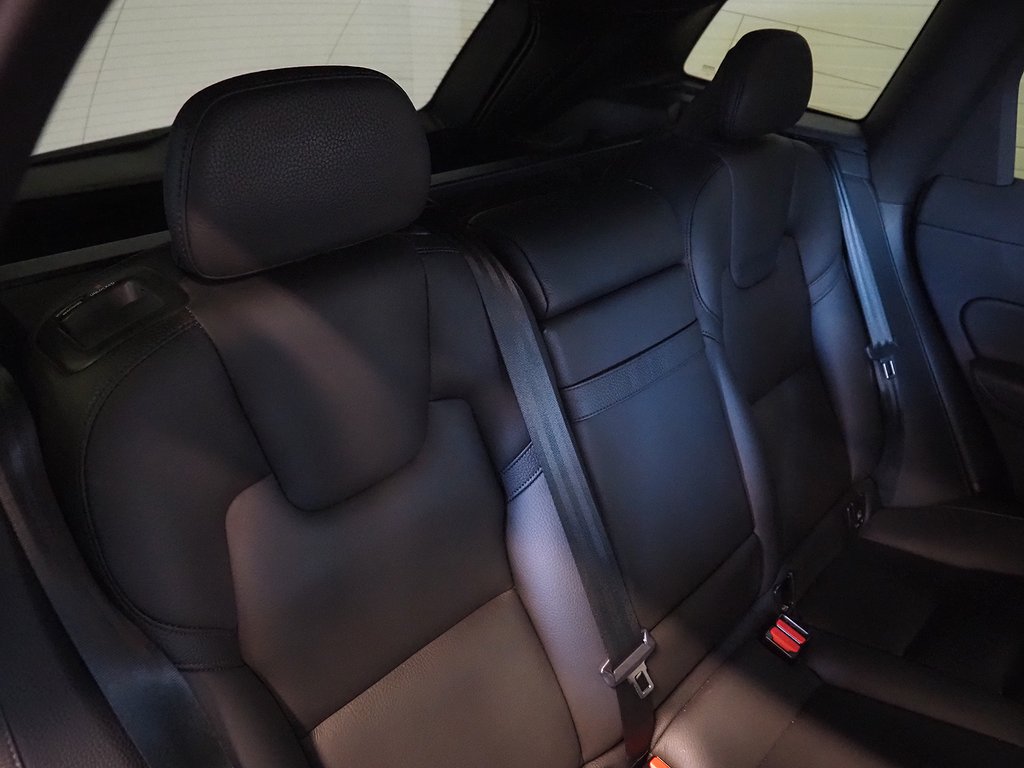Volvo XC60 Recharge T8 392hk AWD R-Design |Drag|Pano|Skinn| 2020