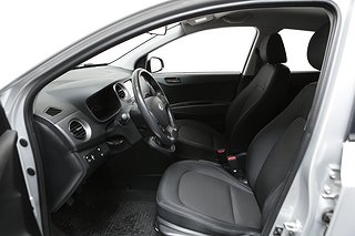 Halvkombi Hyundai i10 9 av 20